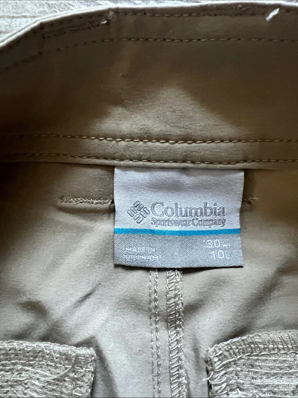 Columbia Men's Tan Cargo Shorts